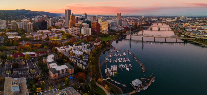 Sunset,In,Downtown,Portland,Oregon
